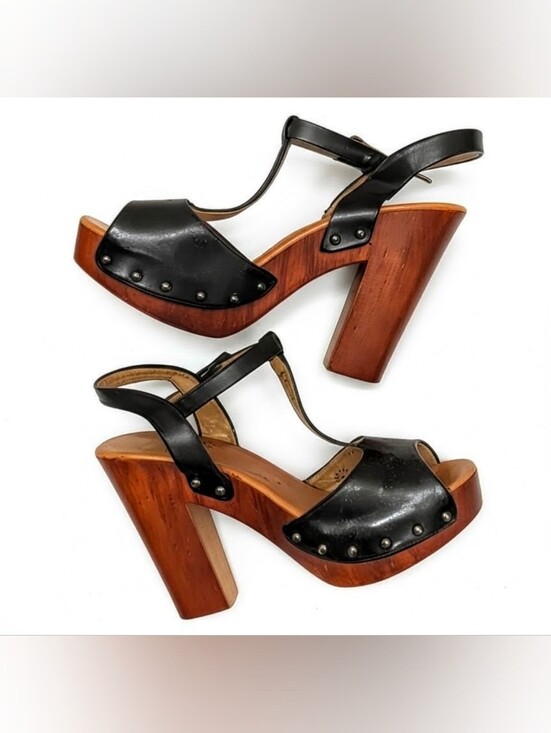TOP Moda Shoes - Top Moda Black Riveted Wood Platform T-Strap Sandals Size 8.5